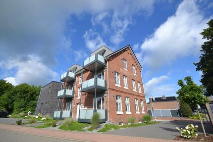 Moderne 2-Zimmer-Wohnung mit hochwertiger Ausstattung und Balkon in Horneburg