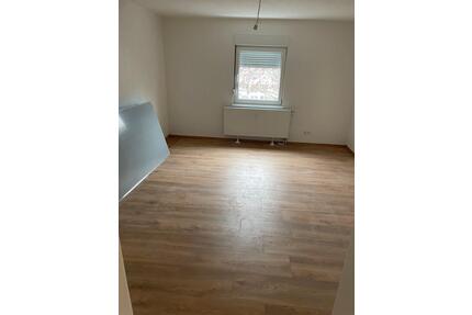 4-Zimmer-Wohnung mit neuer Küche & Stellplatz - Villingen-Schwenningen