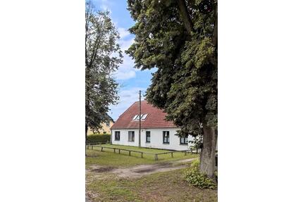 Verkaufe Haus mit Grundstück - 220.000,00&nbsp;EUR Kaufpreis, ca.&nbsp; 160,00&nbsp;m&sup2; in Rastow (PLZ: 19077)