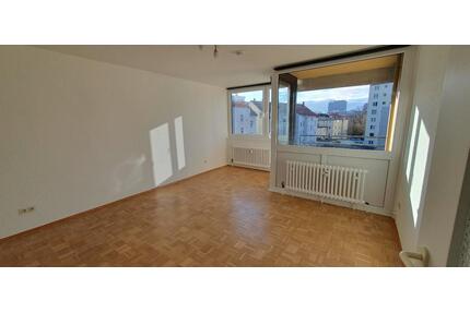 Renovierte 1-Zi-Wohnung m. Balkon u.EBK in Braunschweig Uni-Nähe