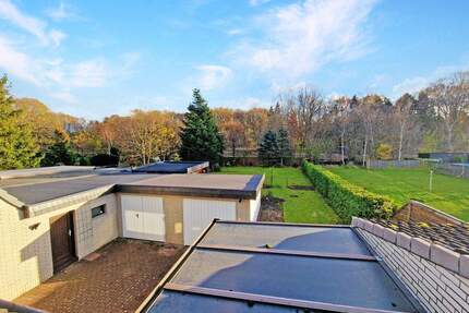 gepflegtes und modernisiertes Wohnhaus mit Garagen und einem schönem Grundstück - Neumünster Innenstadt