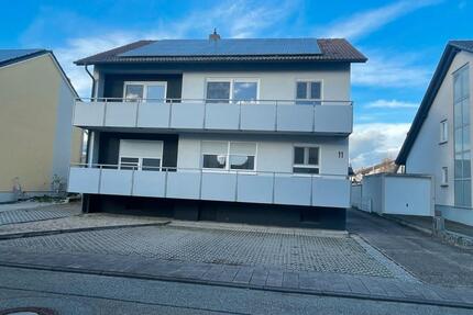 4 Zimmer Wohnung in Forst - Balkon Küche