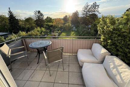 3-Zimmer Wohnung mit einzigartigem Grünblick inkl. TG-Stellplatz - Sackgassenlage, ohne Maklerkosten - Frankfurt Ginnheim