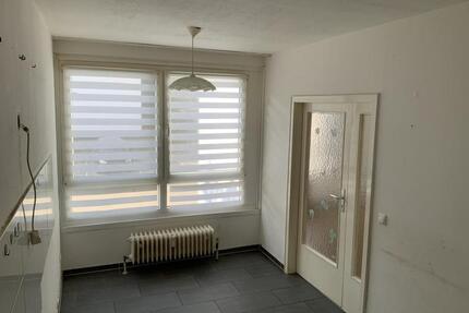 Hochparterre Wohnung mit Süd-Westbalkon (3 Zimmer) - Monheim am Rhein
