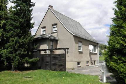 VIEL PLATZ FÜR FAMILIE UND IDEEN – Solides Einfamilienhaus - Großweitzschen Gallschütz
