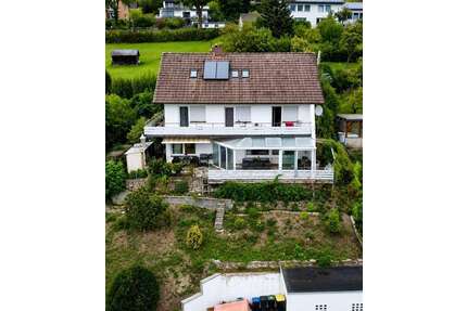 Haus zum Kaufen in Stadtoldendorf 313.000,00 € 258 m²