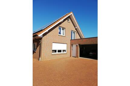 Gepflegtes Einfamilienhaus mit Photovoltaik und Doppelgarage - Badbergen