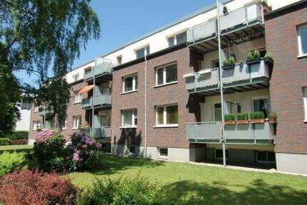 Frisch sanierte 2-Zi.-Whg. mit sonnigem Balkon in der Nähe vom Kupferteich - Hamburg Farmsen-Berne
