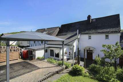Haus zum Kaufen in Ehringshausen 139.000,00 € 93.11 m²