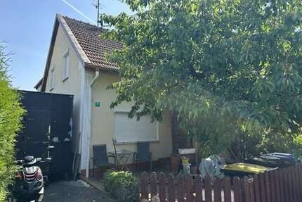 Haus zum Kaufen in Wallersdorf 160.000,00 € 133 m²