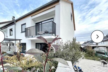 Doppelhaushälfte zu vermieten - 2.300,00&nbsp;EUR Kaltmiete, ca.&nbsp; 120,00&nbsp;m&sup2; in Leinfelden-Echterdingen (PLZ: 70771)