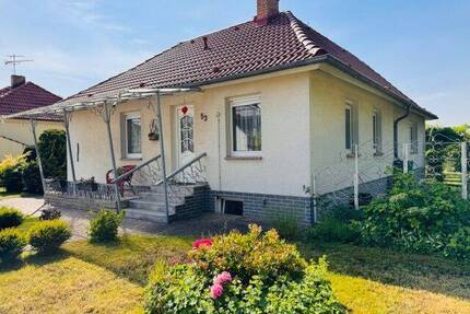 Kleines Einfamilienhaus im Bungalowstil in ruhiger Lage! - Strausberg