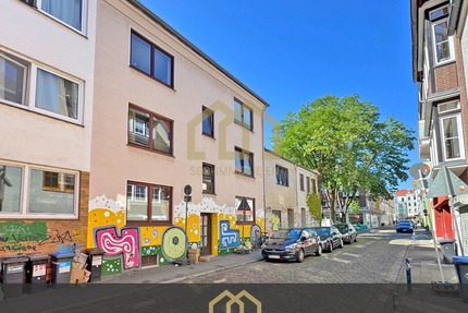 Steintor: MFH mit 8 Apartments 2 Terrassen + 3 Balkonen + Dachterrasse mit einem Faktor von 17 - Bremen