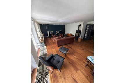 Großzügiges Einfamilienhaus mit Einliegerwohnung, Wellnessbereich - Jesteburg
