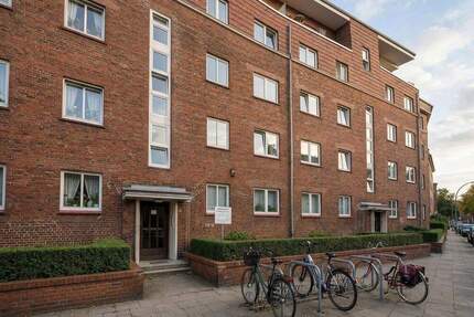 Helle 2-Zimmer-Wohnung mit Südausrichtung und Blick über die Dächer Hamburgs in Bahrenfeld