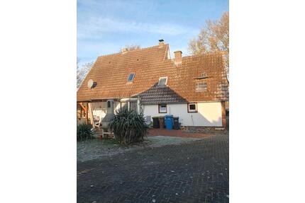 Ich vermiete ein Haus - 1.200,00&nbsp;EUR Kaltmiete, ca.&nbsp; 120,00&nbsp;m&sup2; in Saterland (PLZ: 26683)