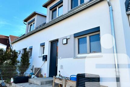 Modernes Reihenhaus mit Garten! - Hilpoltstein
