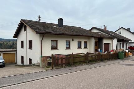 Mehrgenerationenhaus mit Schwarzwald-Panoramablick - Marxzell