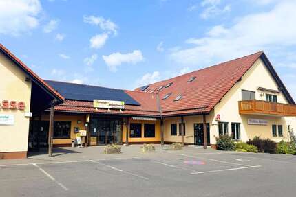 Einzelhandel in Ahorntal 812,00 € 125 m²