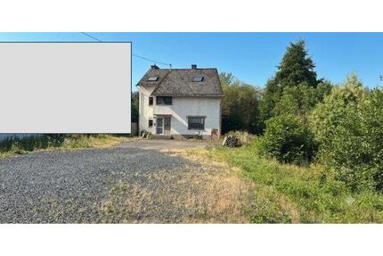 Viel Platz für Ihre Pläne, Zweifamilienhaus in 65618 Selters - Selters (Taunus)