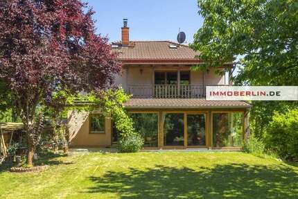 Haus zum Kaufen in Falkensee 850.000,00 € 211 m²