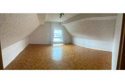 Wohnung zu vermieten - 930,00&nbsp;EUR Kaltmiete, ca.&nbsp; 80,00&nbsp;m&sup2; in Siegen (PLZ: 57078) Dillnhütten