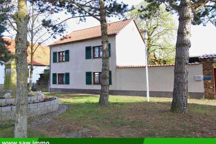 Haus zum Kaufen in Bitterfeld-Wolfen 95.000,00 € 145 m²