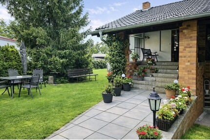 Stadtlage Oranienburg - gepflegtes EFH mit Terrasse, 2 Garagen, Vollkeller & Dachboden