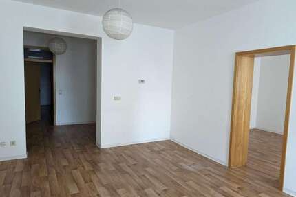 Wohnung zum Mieten in Mühlhausen 300,00 € 89.92 m²