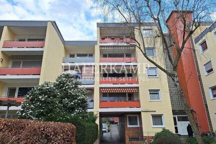 Bezugsfreie sanierte 4-Zimmer-Wohnung mit Sonnenbalkon - Köln Weiden