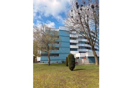 Stilvolle Balkonwohnung mit Weitblick über Buxtehude