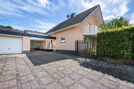 Einfamilienhaus 5,5zi 175qm möbliert mit umz. + Garten + Terrasse - Schleiden