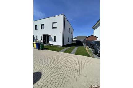 Haus zum Mieten in Ludwigsfelde 2.200,00 € 130 m²