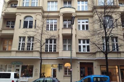 For sale commission-free studio apartment in Schoneberg Berlin