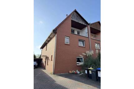 Großzügige Doppelhaushälfte mit Garten, Terrasse & 5 Stellplätzen in Hannover-Stöcken