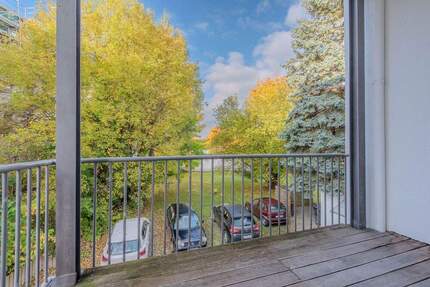 Stilvolle 2-Raum-Wohnung in Chemnitz mit Balkon, Gartenblick und Tageslichtbad mit Dusche & Wanne