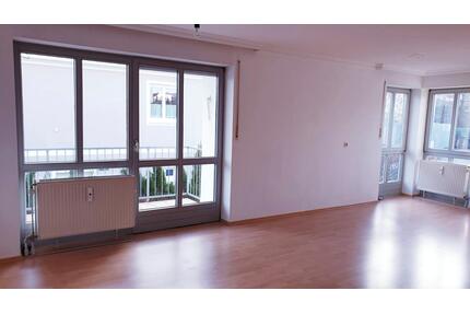 Helle, gepflegte 2,5 Zimmer-Wohnung mit Balkon, 84137 Vilsbiburg - Landshut