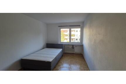 1 WG Zimmer teilmöbliert in 4er-WG mit Balkon in 76187 KA - Karlsruhe Knielingen