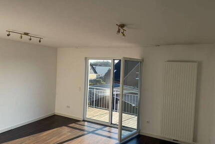 3-Zimmer-Wohnung im 1. OG mit eigenem Dachgeschoss und viel Ausbaupotenzial - Rehburg-Loccum