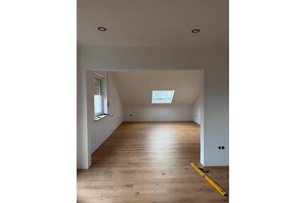 Sanierte Dachwohnung mit tollem Ausblick - Großalmerode
