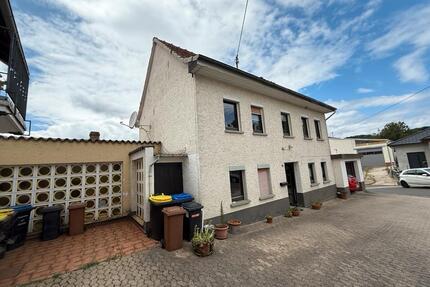 Charmantes Einfamilienhaus mit Potenzial und Ausbaureserve - Stromberg