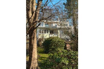 Zweizimmerwohnung vollsaniert - 297.500,00&nbsp;EUR Kaufpreis, ca.&nbsp; 62,50&nbsp;m&sup2; in Hamburg (PLZ: 22559) Altona