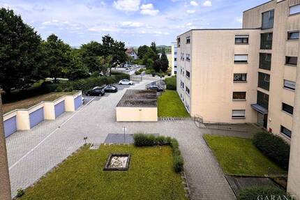SOFORT FREI -- 3,5 Zimmer-Wohnung mit Balkon und Autostellplatz! - Untereisesheim