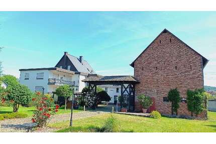 Haus zum Kaufen in Ehringshausen-OT 530.000,00 € 249 m²