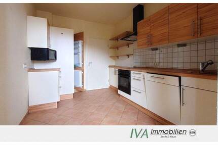 Großzügige 2-Raum-Wohnung mit Einbauküche und Balkon in Riesa-Gröba