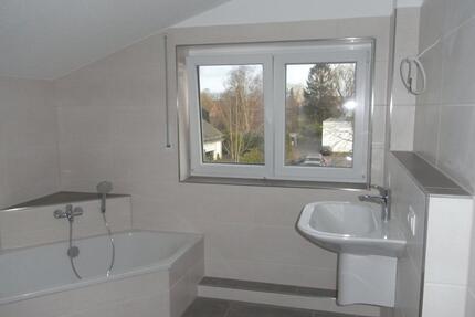 Sonnige Penthousewohnung - 950,00&nbsp;EUR Kaltmiete, ca.&nbsp; 85,00&nbsp;m&sup2; in Lemwerder (PLZ: 27809)