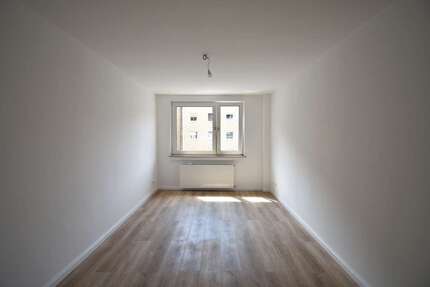 Wohnung zum Mieten in Düsseldorf 995,00 € 25.79 m²