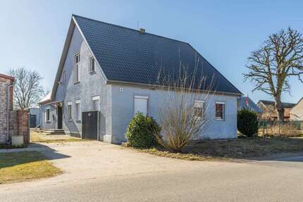 Haus zum Kaufen in WusterhausenDosse 298.000,00 € 267 m² - Wusterhausen/Dosse