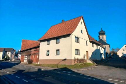 Bauernhaus auf 1.332 m² Grundstück mit Scheune - Lautertal