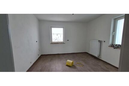 große Wohnung über 2 Etagen - 1.700,00&nbsp;EUR Kaltmiete, ca.&nbsp; 132,00&nbsp;m&sup2; in Unterneukirchen (PLZ: 84579)